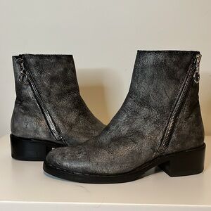 Frye Silver Metallic Zip Ankle Boots size 9B